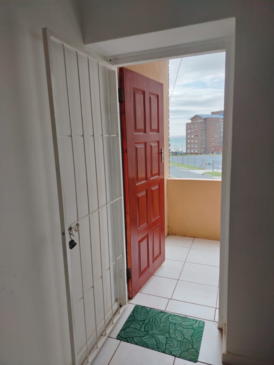 1 Bedroom Property for Sale in Quigney Eastern Cape